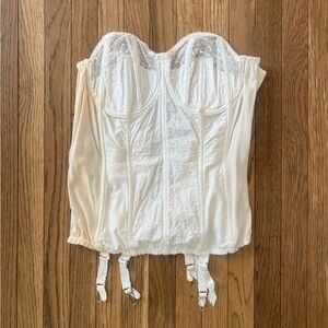 VTG 1950s GODDESS MERRYWIDOW LINGERIE BRA GARTER 36c WHITE